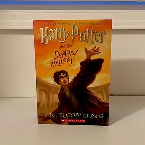 Harry Potter and the Deathly Hallows Book